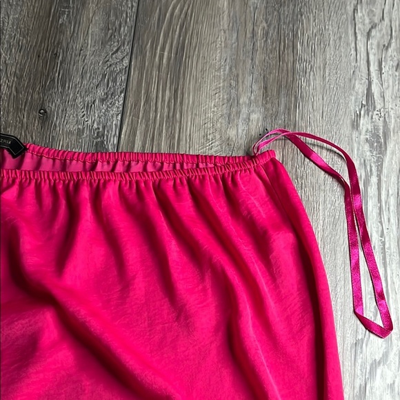 BCBG Vibrant Pink Asymmetrical Top - Picture 4 of 4